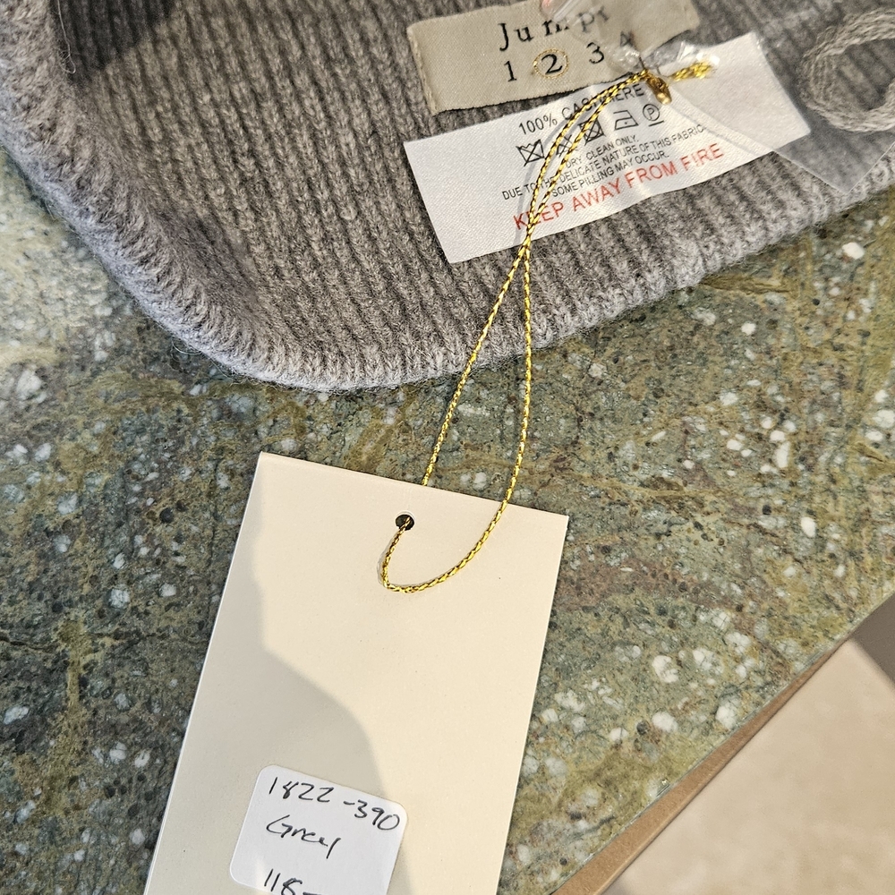 Gray Ribbed Knit Beanie - Picture 5 of 6